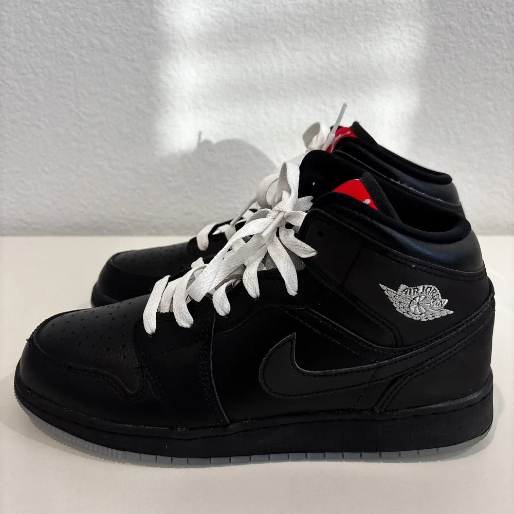 Nike Air Jordan 1 Mid 6.5Y Black On Black Youth GS Womens 8 Retro Sneakers - Picture 3 of 13